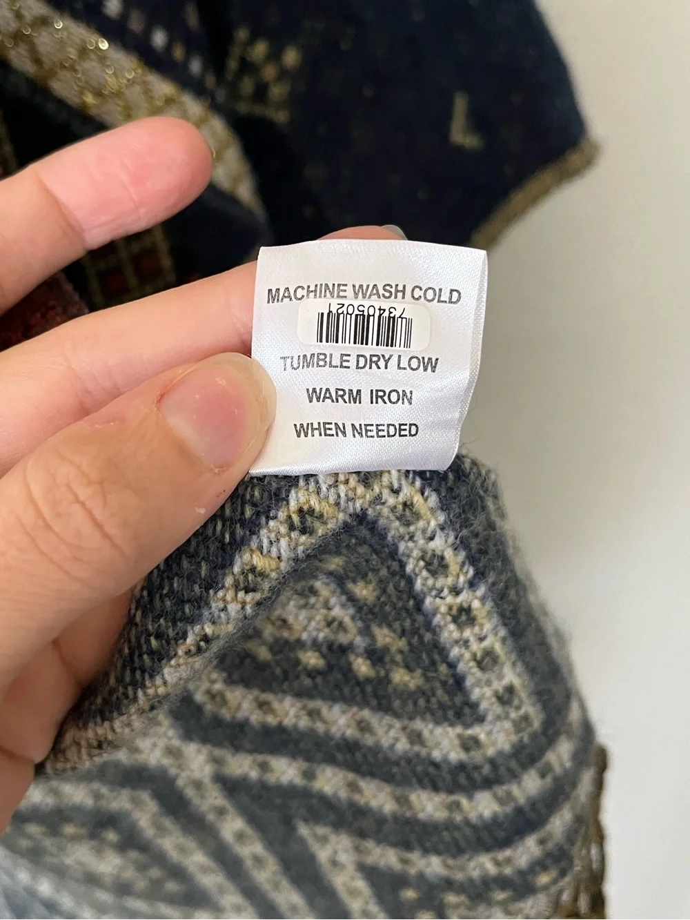 Lovestitch Navy Blue & White Aztec Knit Fringe Poncho Scarf Women's O/S